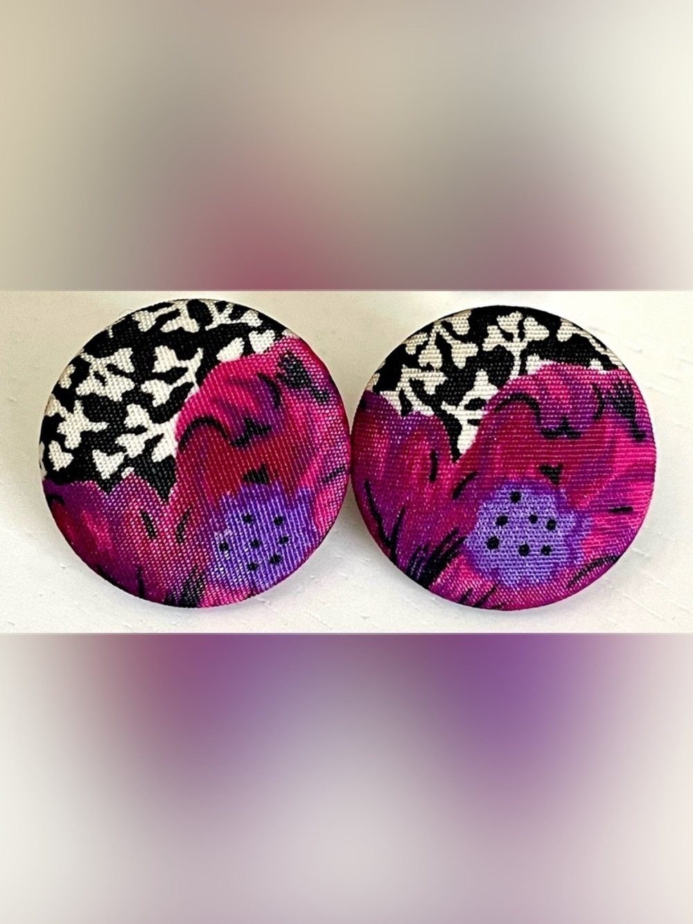 Vintage Floral Fabric Button Pink Black White Flower Stud Earrings Houndstooth
